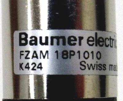 NEW BAUMER FZAM-18P1010 PHOTOELECTRIC SENSOR FZAM18P1010 K424