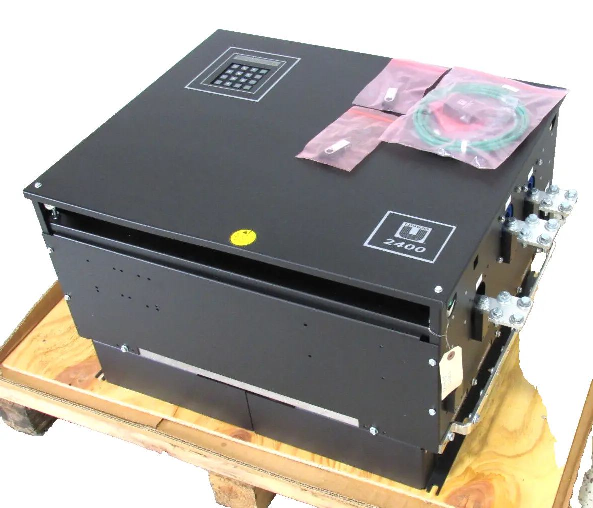 NEW UNICO 2400 VECTOR INVERTER DRIVE 112642 300HP