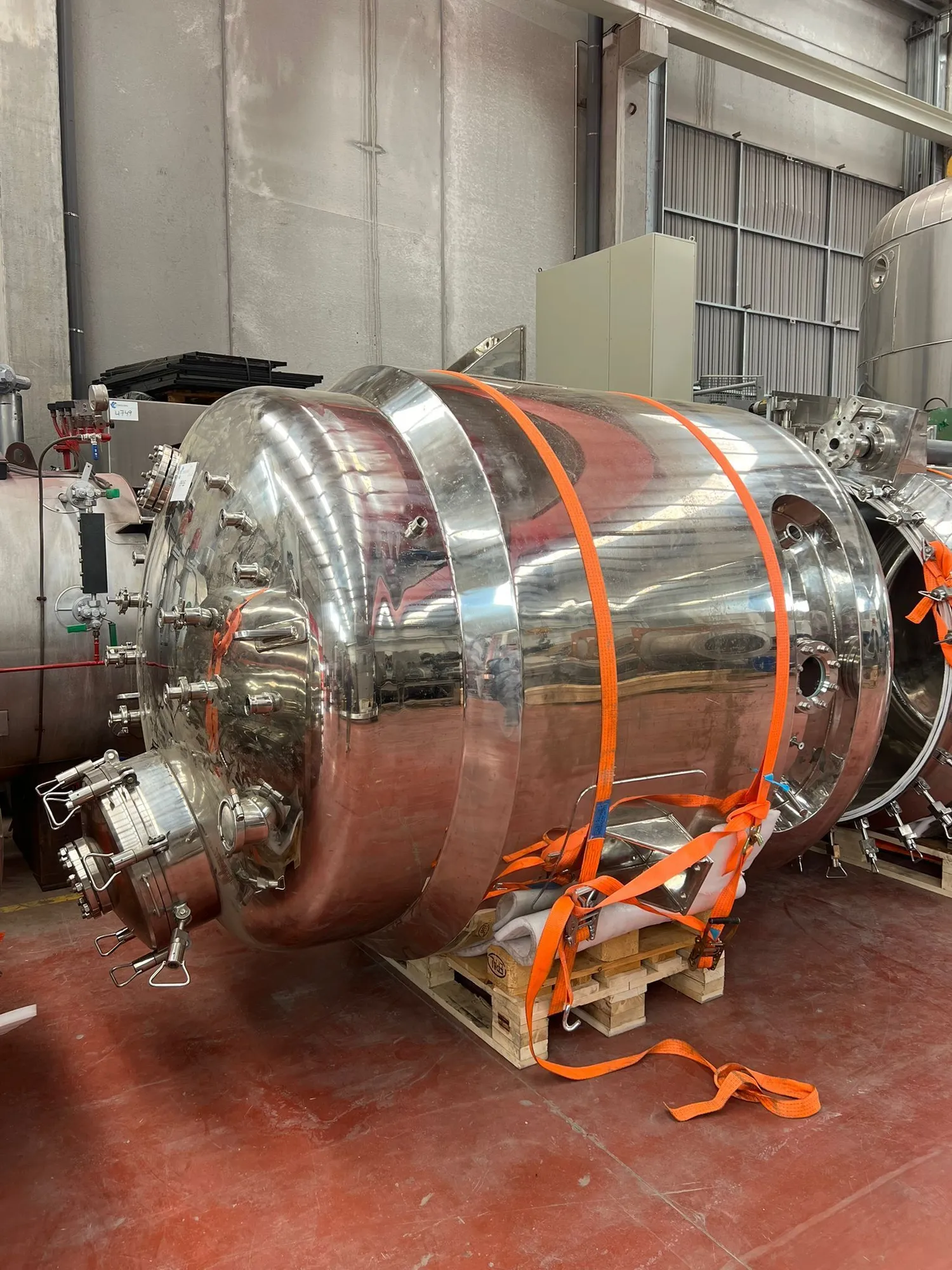 USED GRAU 3400 Litre Hastelloy Reactor