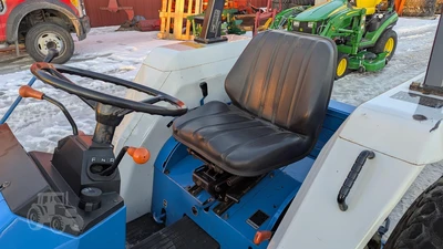 USED 1990 FORD 2120