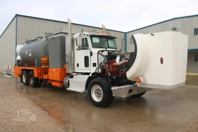 Used 2014 PETERBILT 367 Tanker trucks Texas US | Roll Off Truck World #1491937