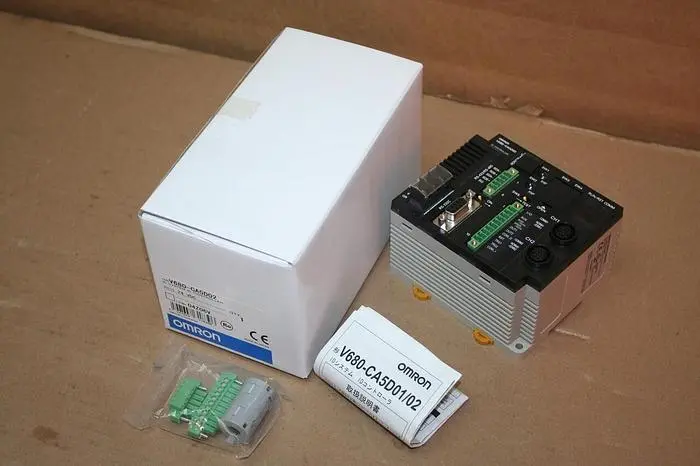 NEW OMRON V680-CA5D02