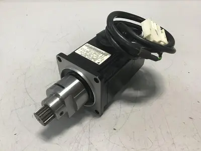 USED YASKAWA SGMAH-02AAA21-Y2