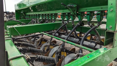 USED JOHN DEERE 750