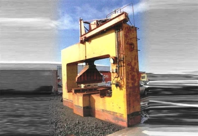 USED BAUER 400 TON DISH END FORMING PRESS