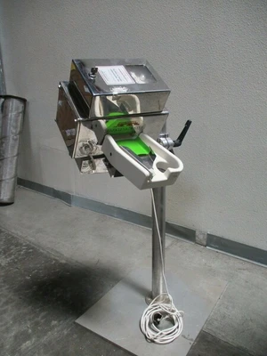 Barkley & Dexter Metal Tracker / Metal Detector for pharma or other uses