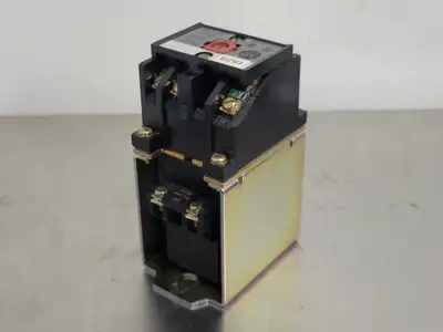 USED ALLEN-BRADLEY 700DC-P200Z24