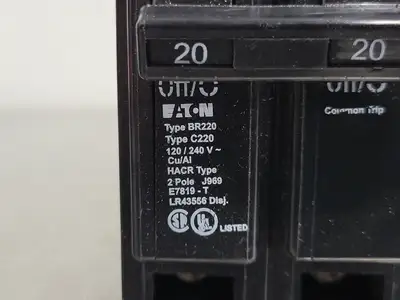 Used EATON CUTLER-HAMMER BR220 Switchgears British Columbia CA | Lenmark #238532
