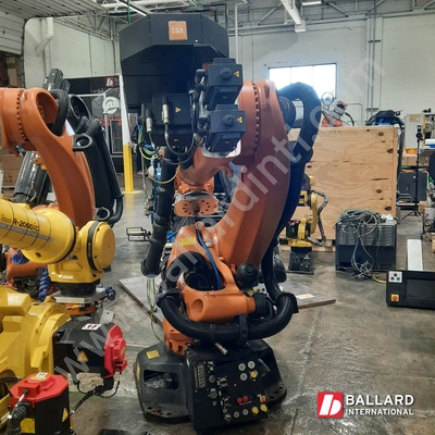 KUKA KR 180 R2900 Robot System w/ KRC4 Controller