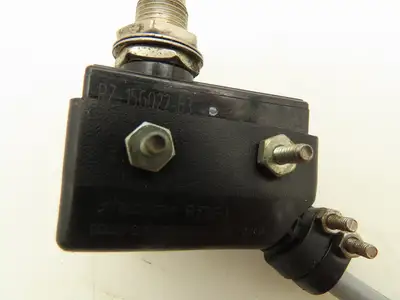 Renew RZ-15GQ22-B3 Micro Plunger Limit Switch 1/2" Roller Lot of 5