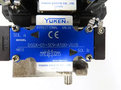 Nippon Gerotor 25604828 Hydraulic Index Motor W Solenoid Control Valves 1" Shaft