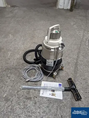 USED Nilfisk Nilfisk Advance America Vacuum, Model IVT1000CR