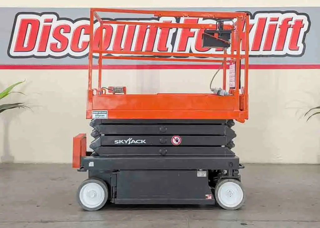 USED 2017 SKYJACK SJIII-3219