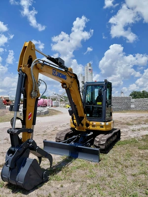 2024 XCMG XE55U Excavator | Iron Listing (9)