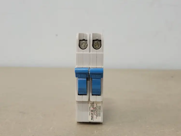 Used FEDERAL PIONEER NC0215CP Switchgears British Columbia CA | Lenmark #239812