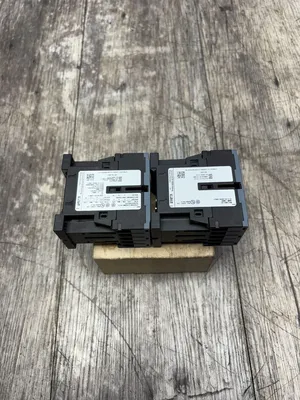 Siemens 3RT2017-2AB01 3RH2131-2BB40 Electrical/PLC/Automation | ESS Industrial Equipment Sales (6)