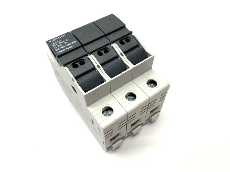 New | in-Stock Wöhner Fuse Holder 3-Pole Class CC 600V 30A Fuse Accessories Michigan US | Maverick Industrial Sales #1398373