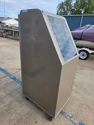 Used Lockwood Used Lockwood CA57-RR15-CD-S-L Mobile 15 Baking Sheet Enclosed Display - SS387 - RK Food Storage & Transportation Illinois US | Falcon Restaurant Supply #1373780