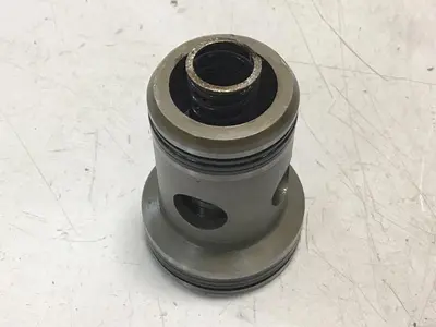 USED VICKERS 25-D10-30