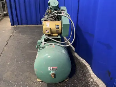 Used CHAMPION HR1012 Tank Mounted Air Compressors Ohio US | HGR 24 #1290306