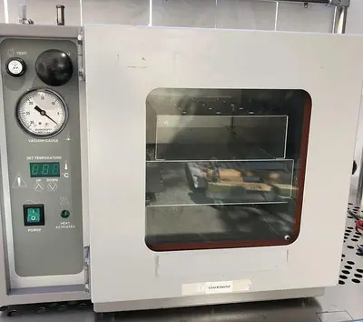 VWR 1415M Laboratory Vacuum Oven
