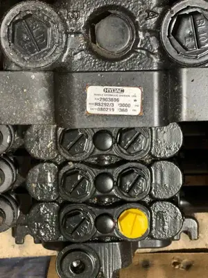 Hydraulic Valve Bank