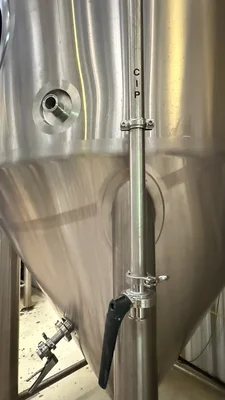 ABE 30 BBL (930 Gallon) Unitank Fermenter – Glycol Jacketed & Insulated