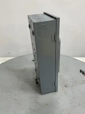 USED SQUARE D HU363