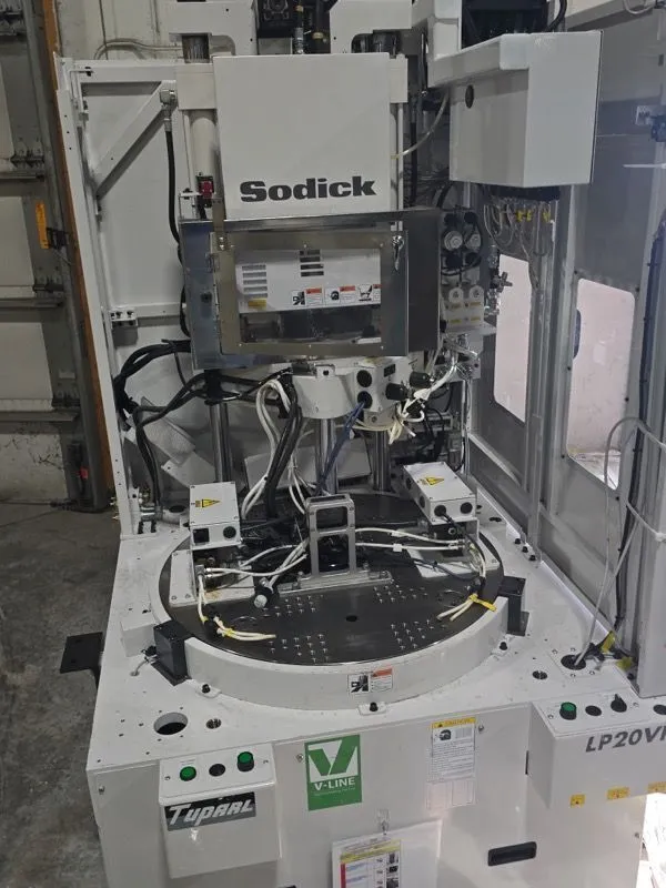 22 Ton, 0.15 Oz., Sodick LP20VRE Vertical Injection Molding Machine, 2017