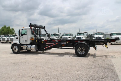 New | in-Stock 2027 MACK MD7 Rolloff Trucks Texas US | Roll Off Truck World #1491891