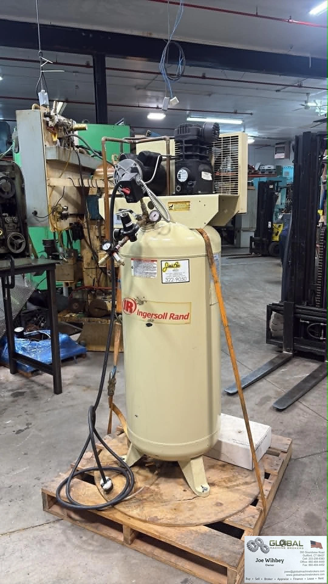 Ingersoll Rand SS3660V 60gal 135PSIG Standing Air Compressor 230V 1ph