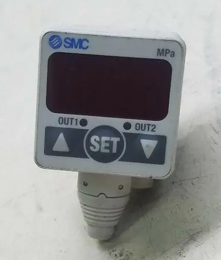 Used SMC ISE40-T1-62L Pressure Switches Michigan US | ND Industrial Surplus #1208126