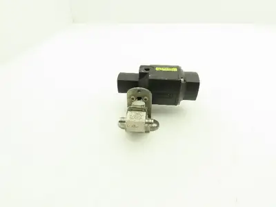 Whitey 131SR Pneumatic Air Actuator Spring Return Swagelok 1/4" Tube Ball Valve