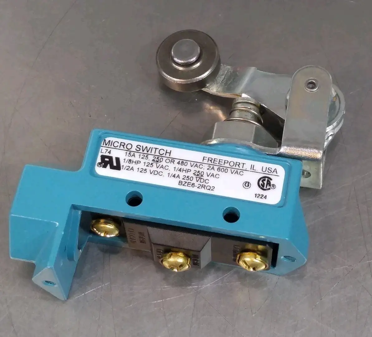 Honeywell BZE6-2RQ81 Limit Switch Loc4A4