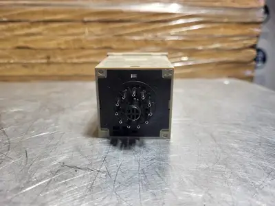 NEW OMRON H3CR-AP