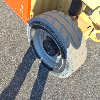 USED 2014 JLG 4069LE