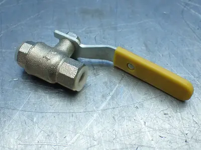 Unknown Five, 1/4" Ball Valves. - 1/4-600