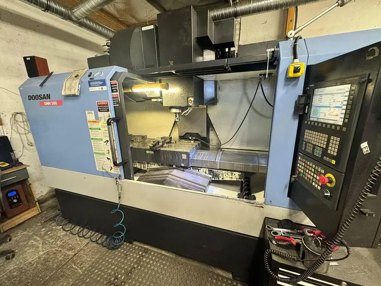 Used 2018 DOOSAN DNM 500 Vertical Machining Centers SK | UCY Industrial GmbH #385609