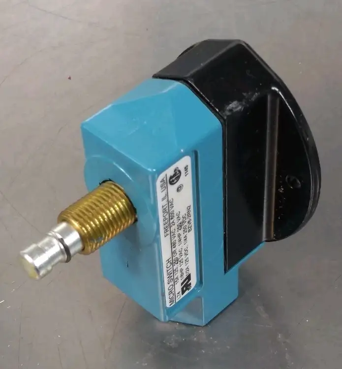 Used Micro Switch _UNKNOWN_ Relays & Switches South Carolina US | Palmetto Automation #1161028