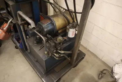 VOGEL TOOL MODEL #101-HPP HYDRAULIC TUBE SWAGING, PUNCHING & NOTCHING MACHINE: YOBRO #25064
