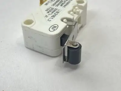 Used Crouzet Miniature Snap-Action Microswitch 1/2HP 125/250VAC LOT OF 5 Relays & Switches Michigan US | Maverick Industrial Sales #1395459