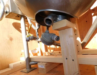 USED GROEN TILTING KETTLE DN-25-SP