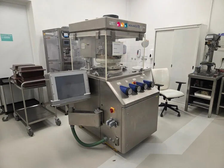 Used 2014 KILIAN S250 Plus ZS Tablet Presses SK | Perry Equipment #330070