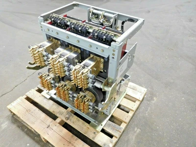 Used GE AKR-7F-100 Circuit Breakers Ohio US | Equipment Recovery Corp. #1329733