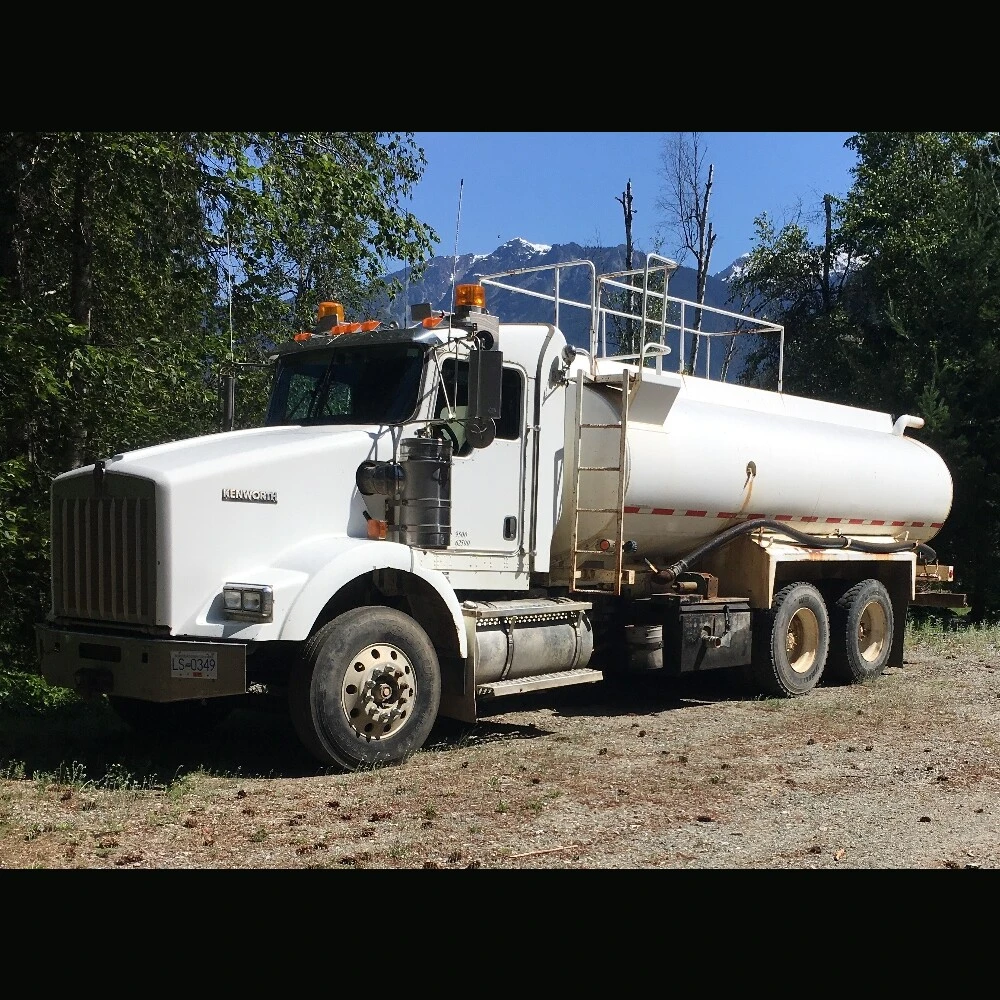 USED 2004 KENWORTH T800