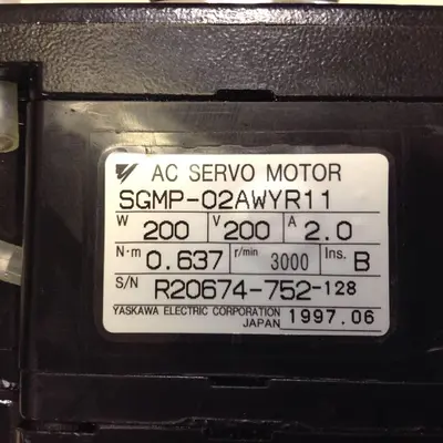 USED YASKAWA SGMP-02AWYR11