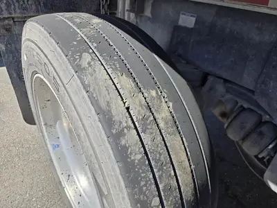 USED 2023 PETERBILT 567
