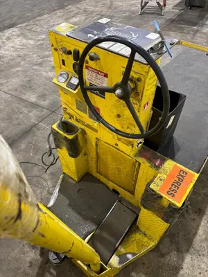 USED CUSHMAN 898361