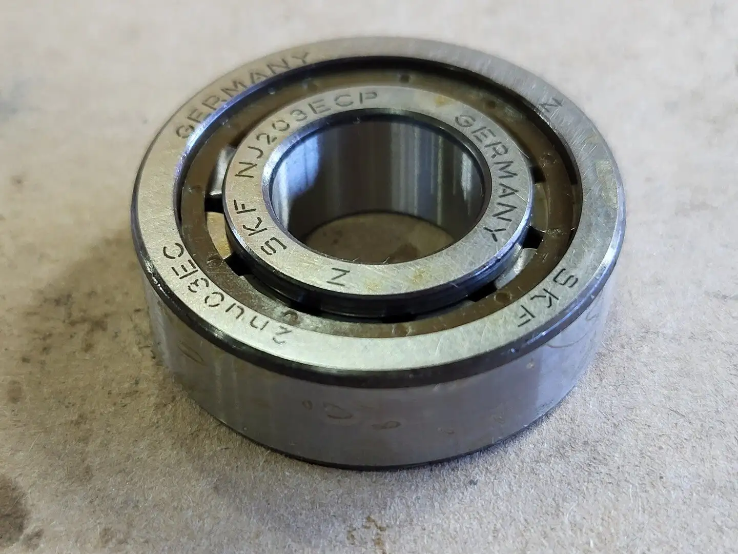 NEW SKF NJ 203 ECP