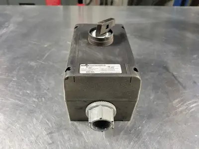 NEW CROUSE-HINDS GHG 43